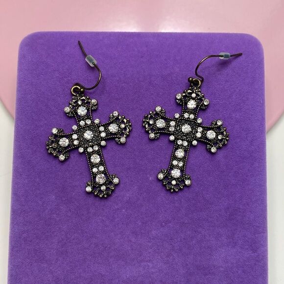Jewelry - 💛 Classic Gothic Crystal Black Cross Earrings